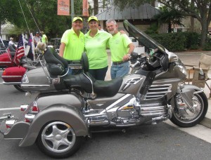 Jim and Alice Misciagno with Dave Sutcliffe at Friday's Goldwing show. 