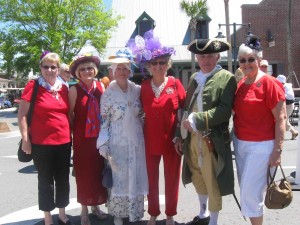 Red Hatters were happy to be photographed with some colonists. 