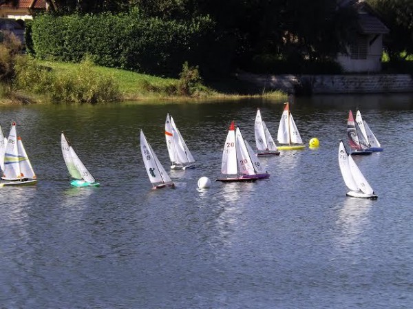 The Villages RC Model Boat Club hosted their annual Soling 1M Regatta this weekend,