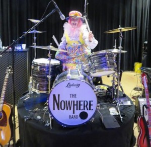 Denise Lyonnais  plays the drums like Ringo.