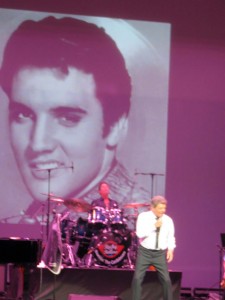 Frankie Avalon pays tribute to the King.