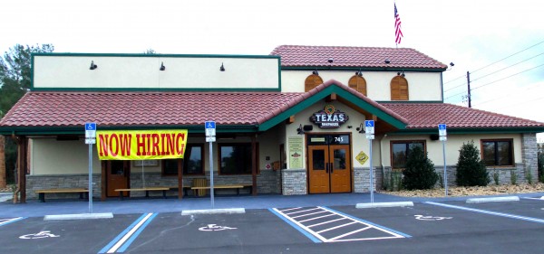Texas Roadhouse staffing up ahead of anticipated opening in mid-March