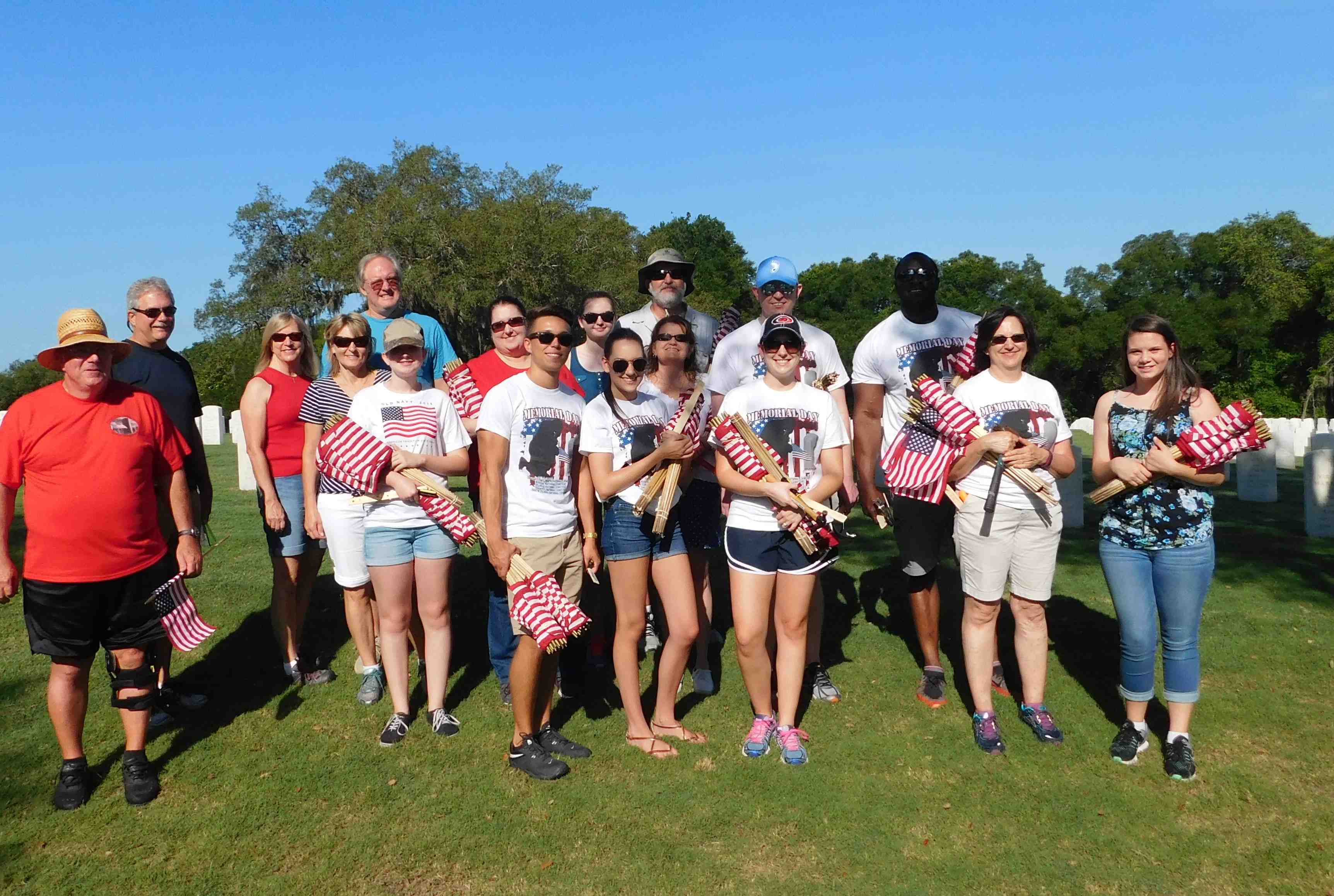 Lt. Col. Bobby Justice and a group of volunteers.