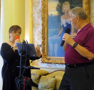 Billie Thatcher and Joel Heckman entertained in the Savannah Center lobby.