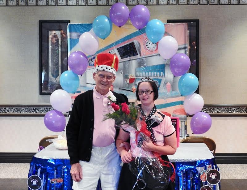 Day-Break Club crowns prom king, queen - Villages-News.com