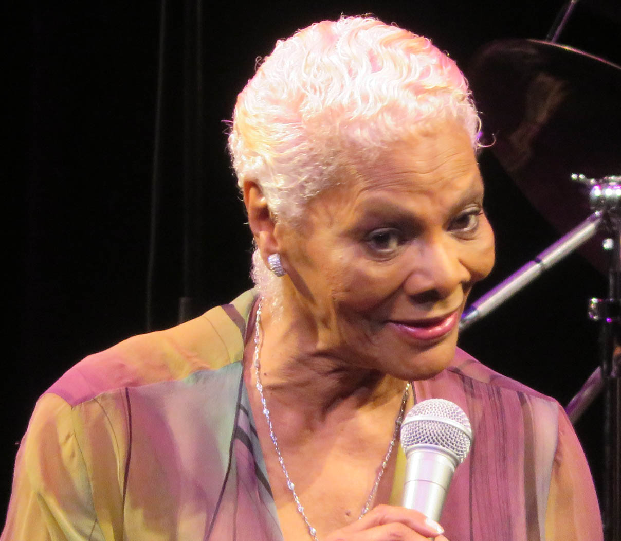 Legendary Dionne Warwick delivers signature hits for her fans here in ...