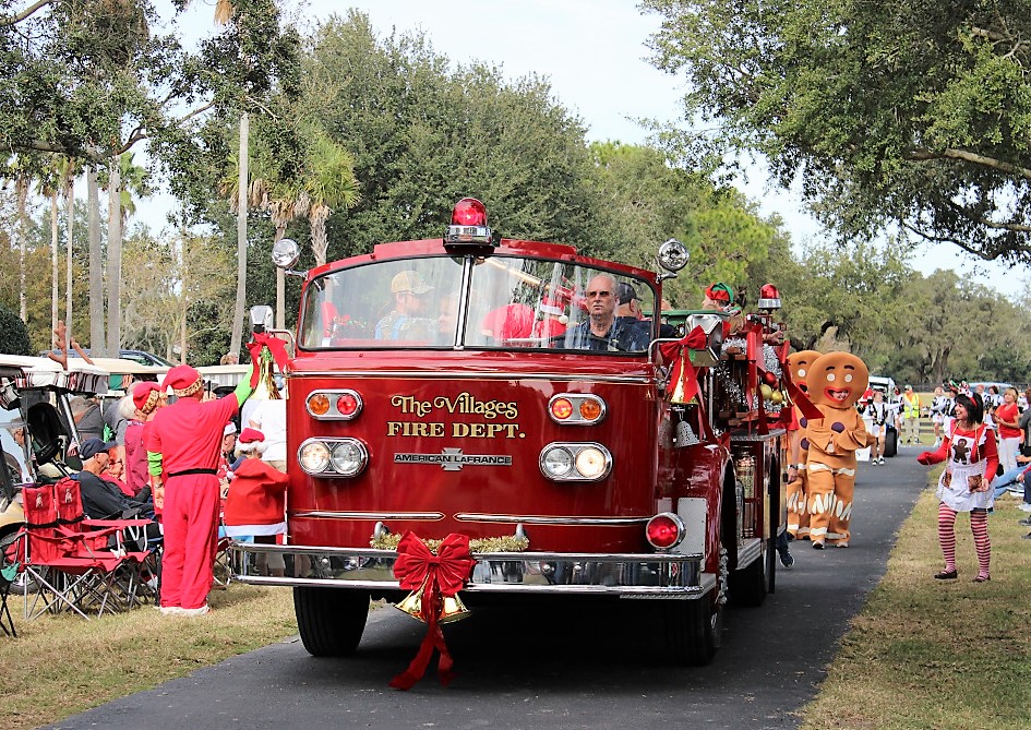 Villages Christmas Parade brings out funloving crowd at Polo Fields