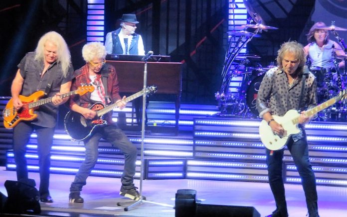 REO Speedwagon proves it can still deliver power ballads of glory days ...