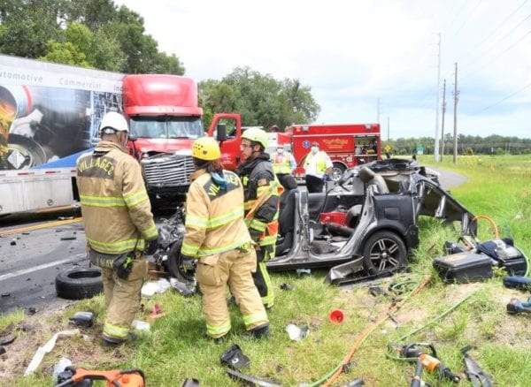 Local farmer saves a life in horrific car crash - StrathmoreNow