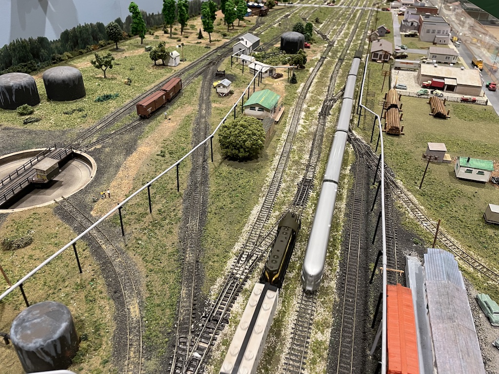 More than 1,000 railroad fans soak up nostalgia at train show at