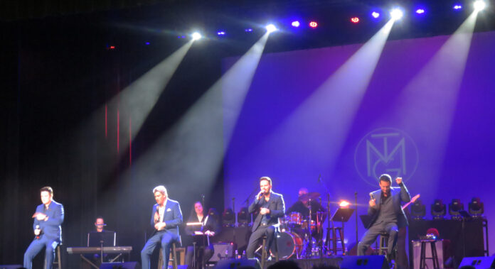 Frankie Valli's former backup singers bring classic songs to show at ...