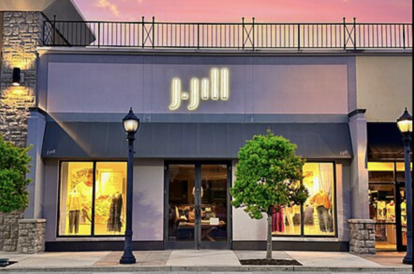 Founded in 1959 in the Berkshires of Massachusetts, J.Jill now operates more than 200 stores throughout the nation