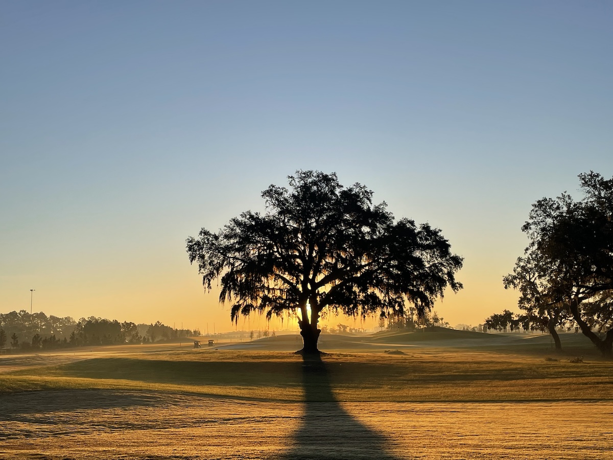 Beautiful sunrise over Laurel Oak Executive Golf Course